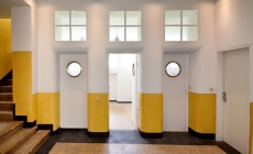 Eingang-Bauhaustreppe-Stadtbad-Aachen